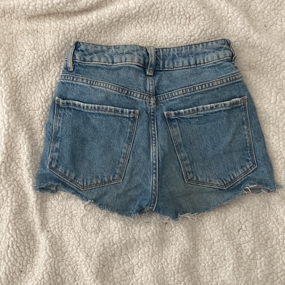 Women’s Denim Shorts - Picture 3 of 3
